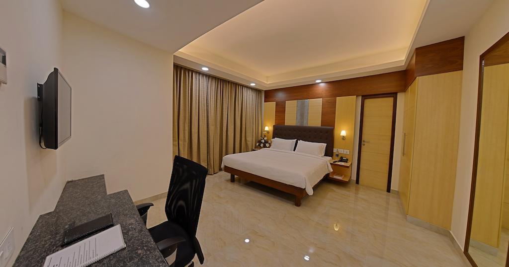 Poppys Anukula Residency Vellore Room photo