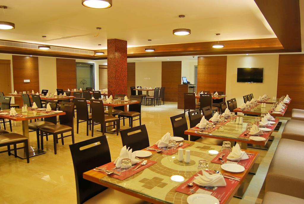 Poppys Anukula Residency Vellore Exterior photo